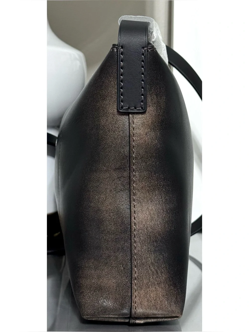 COACH Mott Messenger Bag 33 In Loved Leather, BLACK/LIGHT TAN